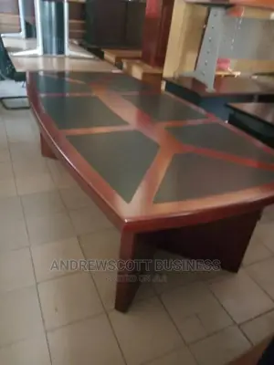 2meters Conference Table