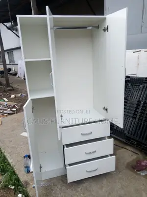 6ft X 3ft Wardrobe. White Color With 3 Doors