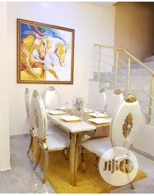 Super Unique Dining Table and Chair