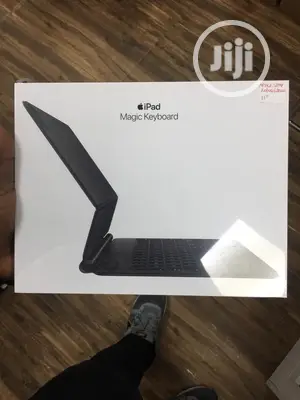 Apple Magic Keyboard for iPad Pro 11" and iPad Air 5th Gen