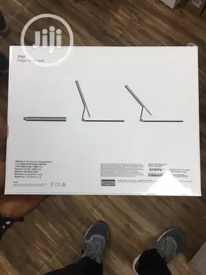 Apple Magic Keyboard for iPad Pro 11" and iPad Air 5th Gen