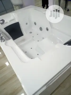 Original Face Me I Face You Jacuzzi