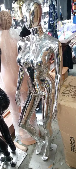 Big Breast Silver Chrome Faceless Mannequins