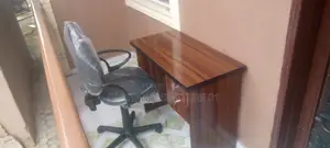 18/3fit Table +Swivel Chair