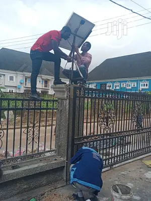 Auto Gate With Solar Panel