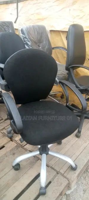 Swivel Office Chair