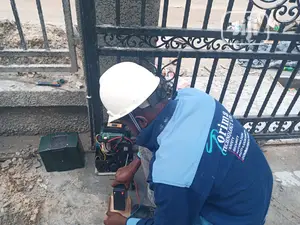 Automated Gate With Solar Panel