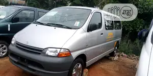 Toyota HiAce 2004 Silver