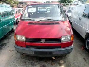 Volkswagen Transporter 2002 Red