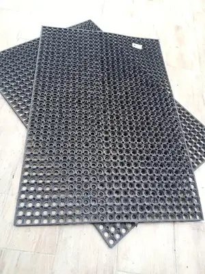 Quality Hollow Door Mat