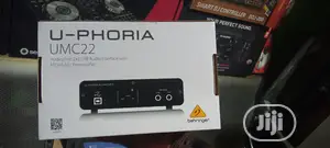 Original Behringer Studio Sound Card U Phoria UM C22