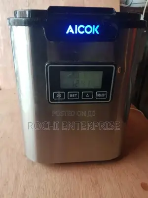 Ice Cubes Maker