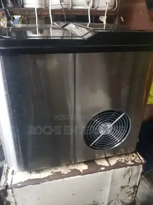 Ice Cubes Maker