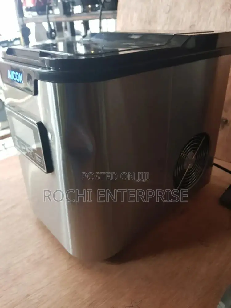 Ice Cubes Maker