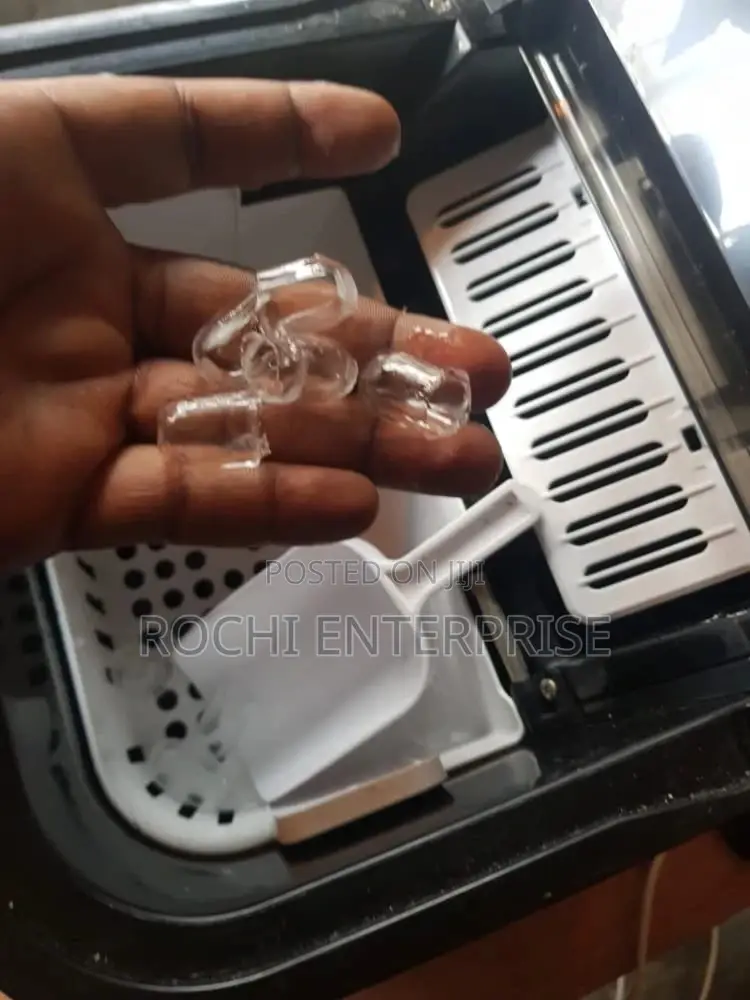 Ice Cubes Maker