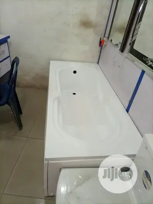 Executive Bath Tub