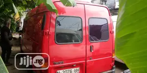 Ford Transit 2000