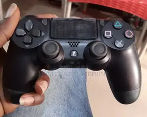 Dualshock 4 Wireless Controller