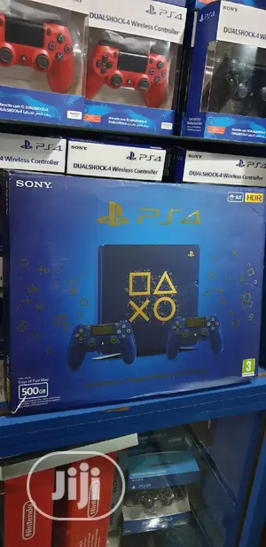 Playstation 4 Slim Console Limited Gold Edition + 2 Pads