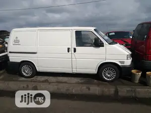 Volkswagen Transporter 1999 White