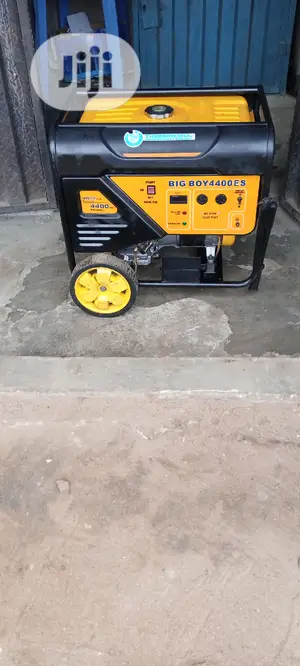 3 Months Old, New 5.5KVA THERMOCOOL BIG BOY 4400ES Generator