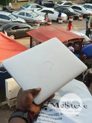 Laptop Apple MacBook Air 4GB Intel Core I5 SSD 128GB