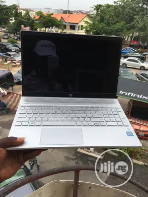 New Laptop HP Pavilion 15 8GB Intel Core I5 HDD 1T
