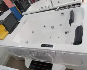 Double Jacuzzi With TV
