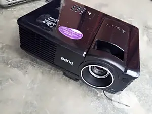Neat Tokunbo Benq Projector for Seminars