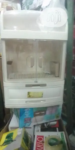 Durable Quality Plate Rack
With Cover