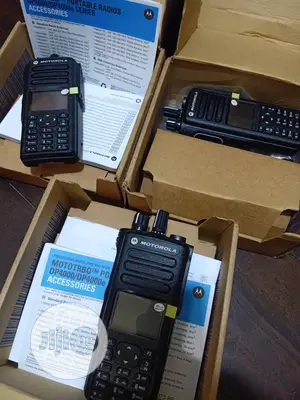 Motorola Walkie Talkie Dp4801e