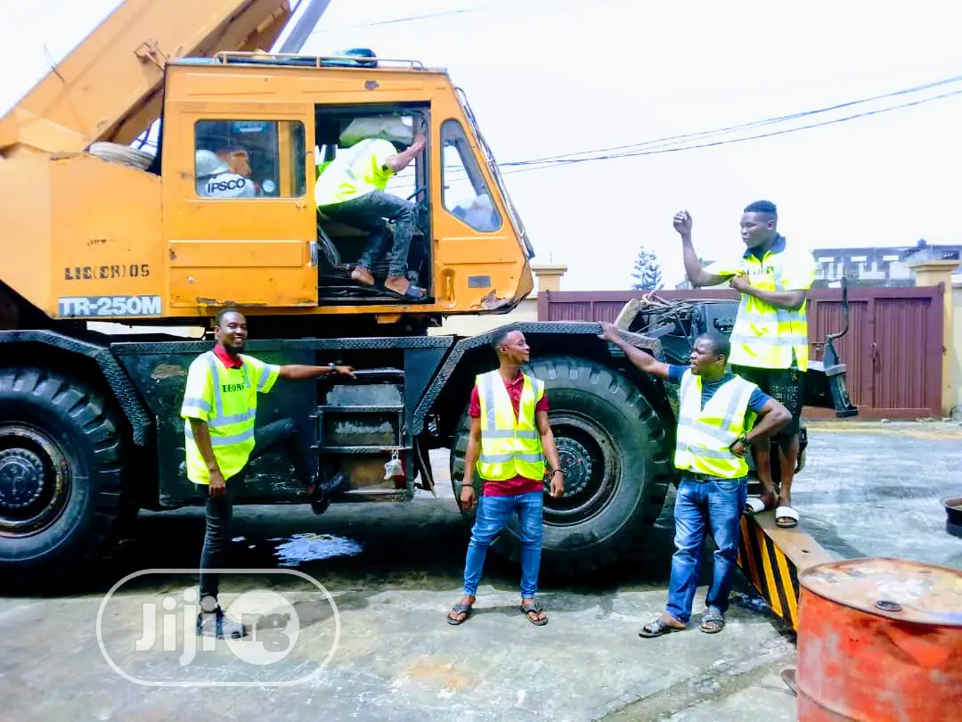 Mobile Crane Operator's Training