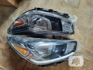 Kia Rio 2018 Head Light