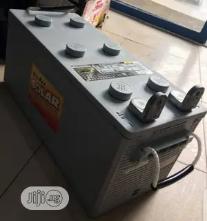 200ah/12volt Deka Battery