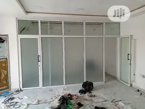 Office Partitioning With Doors