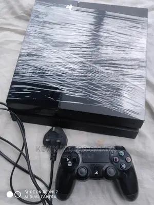 Hacked Ps4+10 Games(Fifa26,Gta 5,God of War4,Pes21)