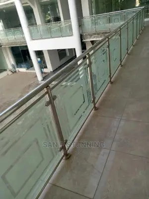 Stainless Handrail With Glass