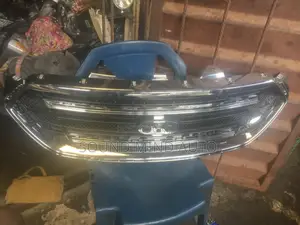 Ford Taurus 2013 Model Front Grille