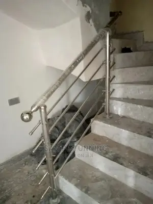 Handrail Wth Lining