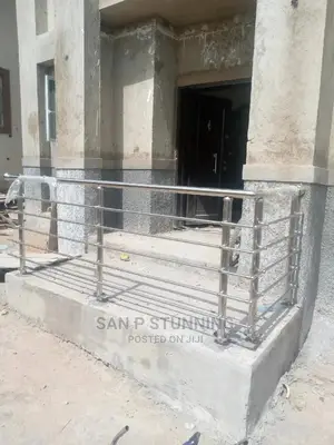 Stainless Handrail With 5 Linings