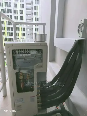 Air Condition Installer