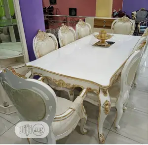 By 8 Royal Dinning Table