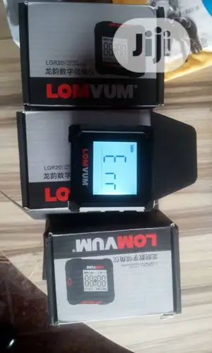 Lomvum Digital Inclinometer With Inbuilt Chargeable Battery