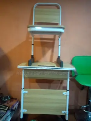 Studes Table and Chair