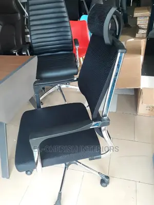Semi Executive Chair