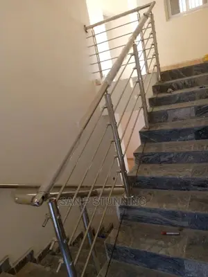 Stainless Handrail With Pipe Carrier