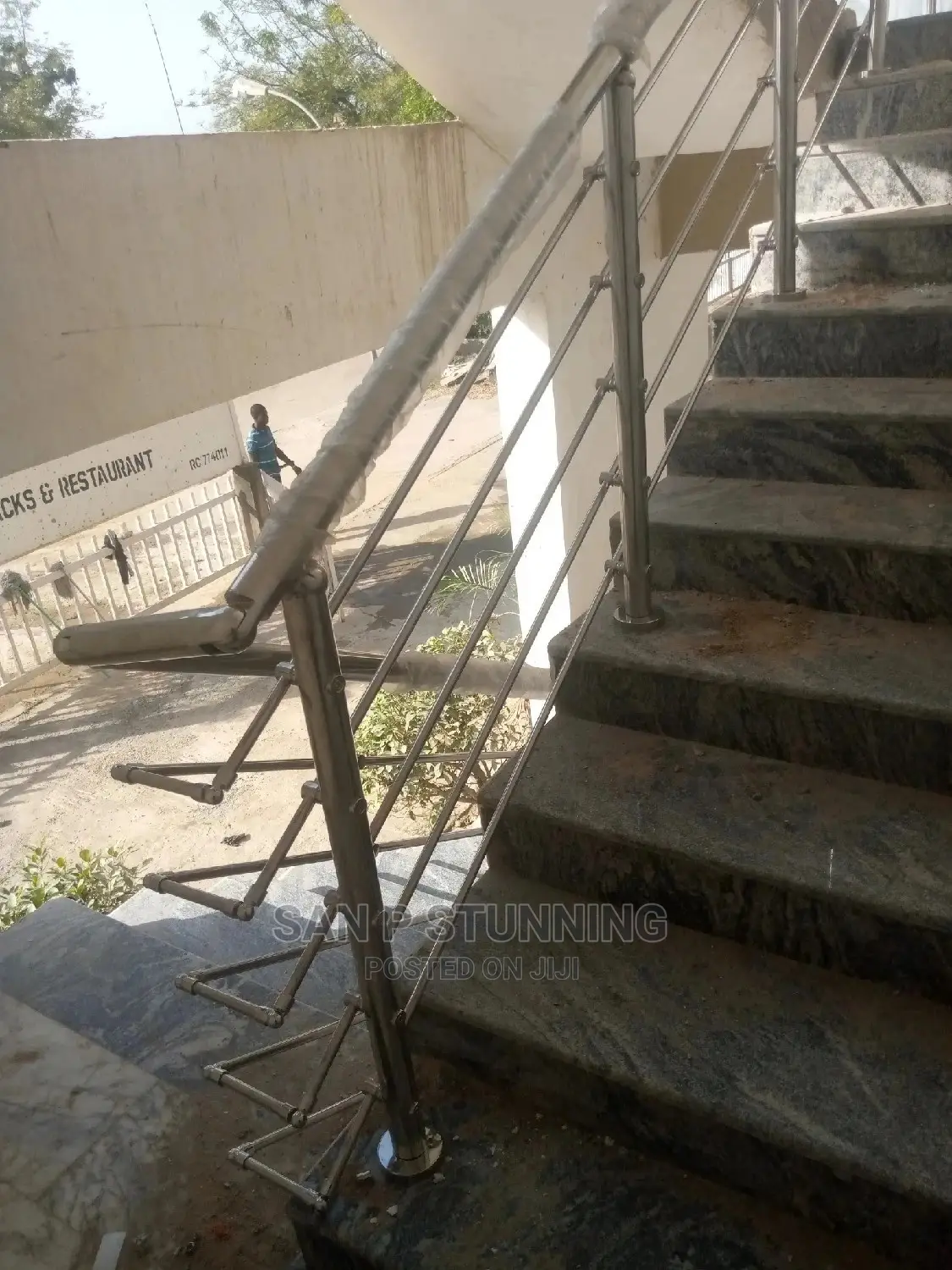 Staircase Handrail With Linings