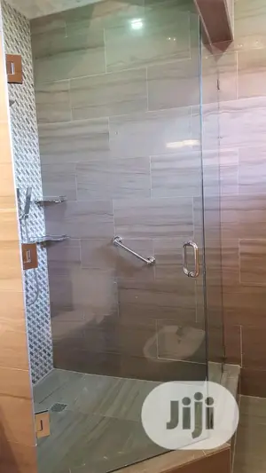 Shower Glass Cubicle @ Lugbe