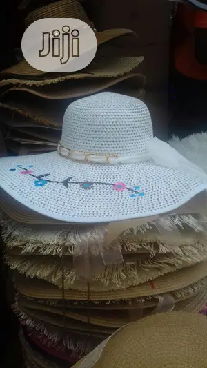 Beauties Beach Hat