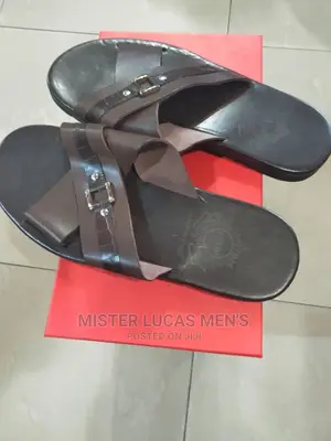 l'Artigiano ITALIANO Men's Lovely Slippers